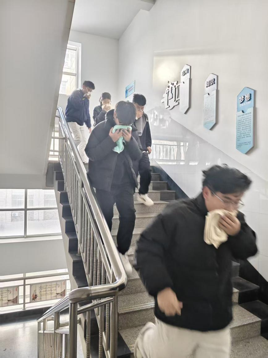 材料科学与工程学院开展消防教育演练活动